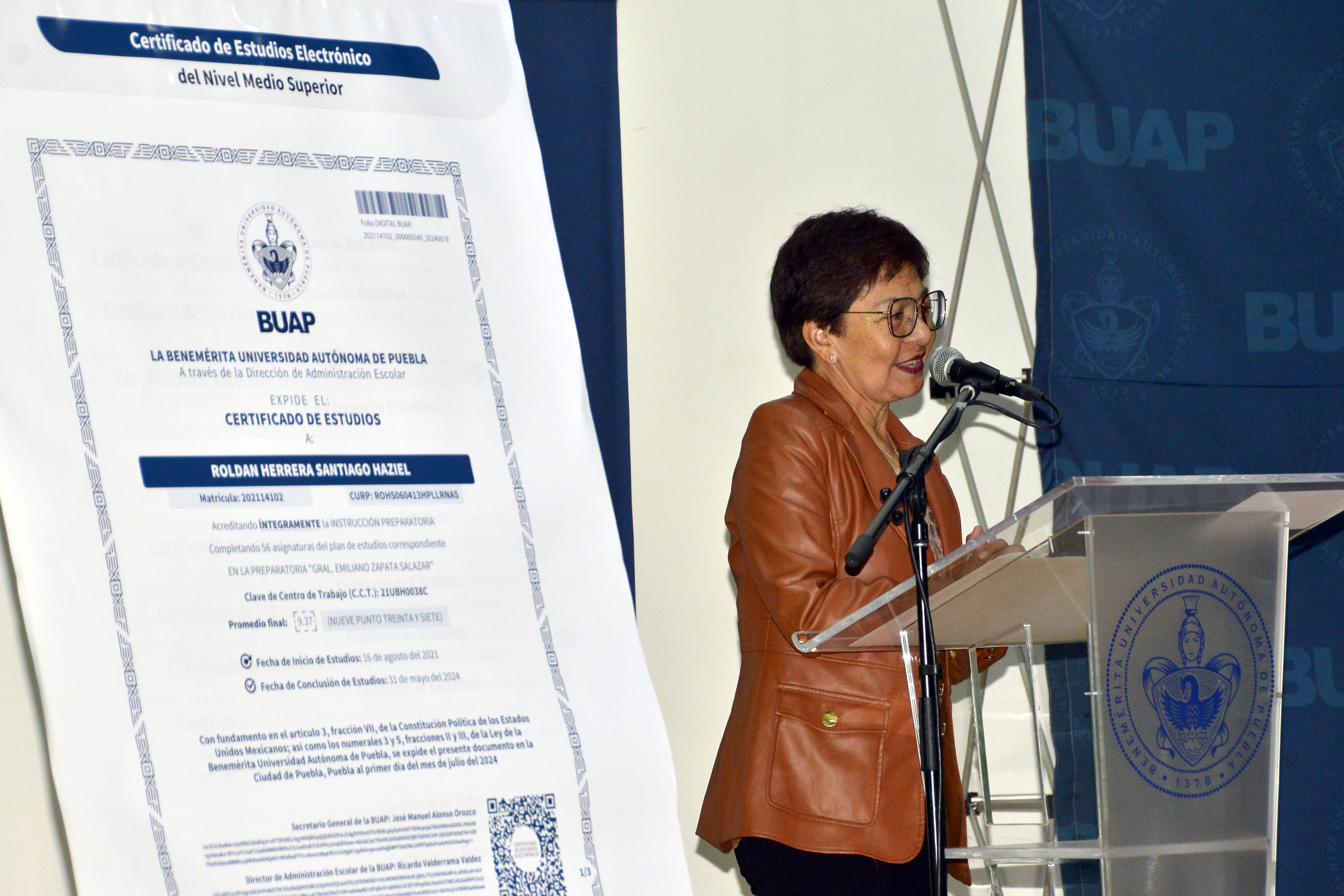 La BUAP presentó el certificado de estudios electrónico del nivel medio superior