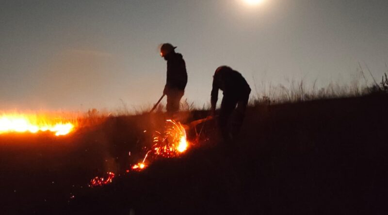 PC municipal y corporaciones estatales controlan incendio en el Cerro Zapotecas