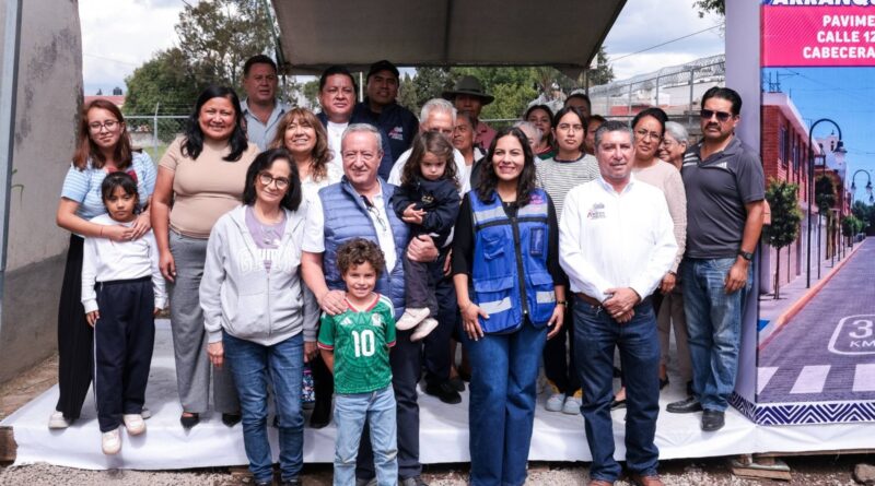 La espera terminó, inician pavimentación de la calle 12 oriente
