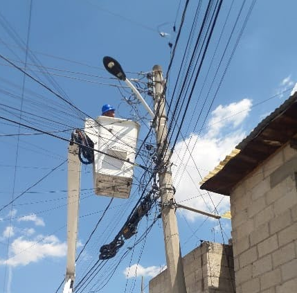 Instruye Tonantzin Fernández fortalecer el mantenimiento del alumbrado público en San Pedro Cholula