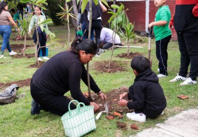 Fortalece Lupita Cuautle cultura ambiental con jornada de reforestación escolar