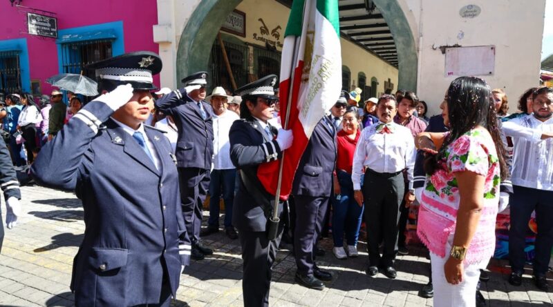 Más de 50 contingentes participaron en el desfile del 16 de septiembre